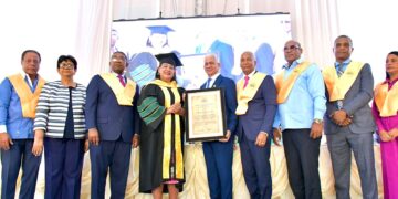 UTECO reconoce al senador Ricardo de los Santos por apoyar la  academia