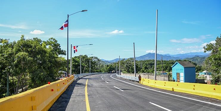 MOPC reabre paso por “Curva de la Muerte" de Villa Altagracia