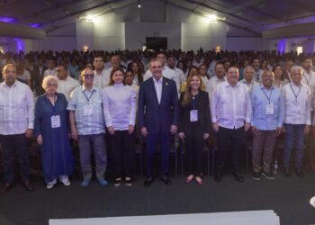 Abinader exhorta a candidatos a posiciones electivas por el PRM a no fallar en la transparencia y la lucha contra la corrupción