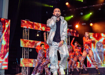 Artista Leu Music enciende el escenario de los Glamour Music Awards