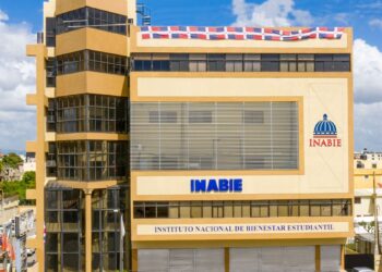 INABIE eleva consumo de carne de pollo a más de 1.5 millones de libras en tres semanas ante el cierre fronterizo