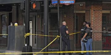 Tiroteo durante fiesta de Halloween en Florida deja dos muertos y 18 heridos