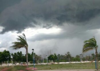 Aguaceros, tronadas, ráfagas de viento y seis provincias en alerta