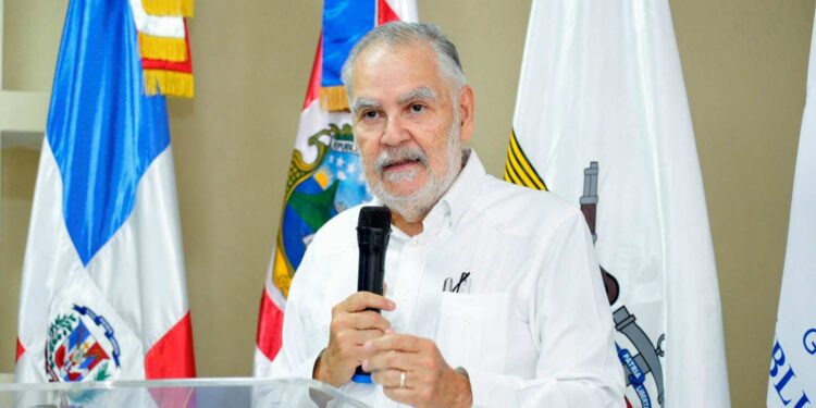 Instructores de Costa Rica capacitan a integrantes del Senpa en combate de fuegos forestales