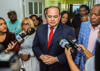 Surún Hernández denuncia campaña de descrédito en su contra en retaliación por querella contra Grupo Punta cana