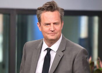 Fallece Matthew Perry protagonista de la serie "Friends"