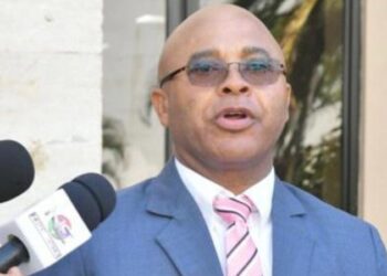 Jurista solicita al MP actuar contra Miguel Surún por corrupción al frente del CARD