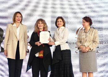 Gioconda Belli y Sergio Ramírez reciben el Premio Internacional Pedro Henríquez Ureña