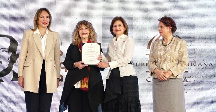 Gioconda Belli y Sergio Ramírez reciben el Premio Internacional Pedro Henríquez Ureña