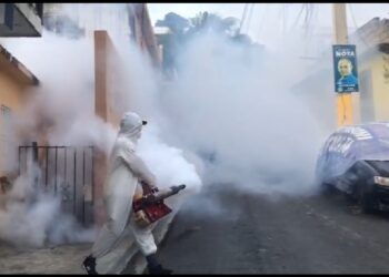 Salud Pública continúa Jornada de "Acción Contra el Dengue"  en SDO 