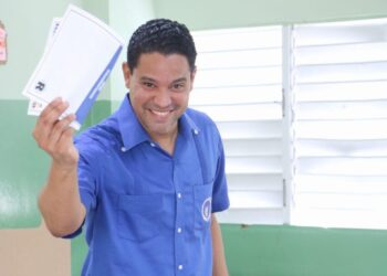 Amador Figaris califica “exitosa” las primarias del PRM