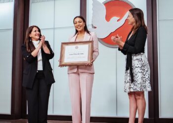 Cónsul dominicana en Milán Arlene Peña es nombrada “Embajadora de los Derechos Humanos 2023”