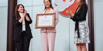 Cónsul dominicana en Milán Arlene Peña es nombrada “Embajadora de los Derechos Humanos 2023”