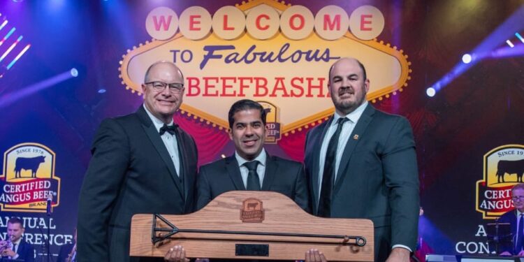 CCN recibe premio como mejor comercializador año 2023 de Certified Angus Beef