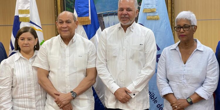 EGEHID aporta RD$ 54.2 millones para equipar centro de entrenamiento de INFOTEP en Nizao