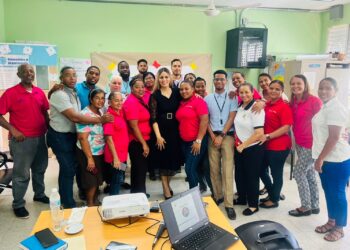 Charla en Conmemoración del Día del Docente