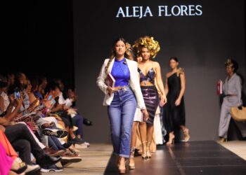 Aleja Flores lanza su libro "El Diseño de Tu Imagen" con un desfile de moda