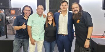 VCER Import y Harman capacitan a técnicos de sonido en RD