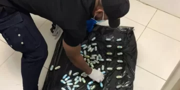 Apresan portugués con 76 cápsulas en el estómago de presumible cocaína
