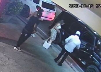 Tekashi 6ix9ine agrede productores de Diamond La Mafia en su estudio musical