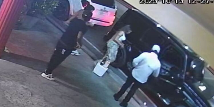 Tekashi 6ix9ine agrede productores de Diamond La Mafia en su estudio musical