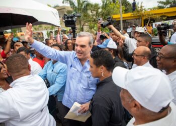 Presidente Abinader inaugurará cuatro obras y entregará títulos de propiedad en l Azua y Peravia