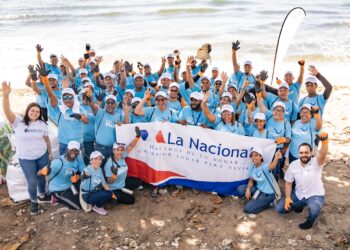 La Nacional realiza su 2da jornada de limpieza de playas