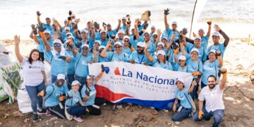 La Nacional realiza su 2da jornada de limpieza de playas