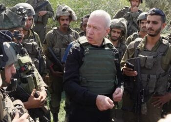 El ministro de Defensa de Israel advirtió a los terroristas: “Tienen dos opciones, rendirse sin condiciones o morir”