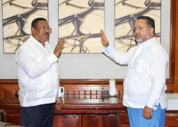 Juramentan nuevo director en hospital Rodolfo de la Cruz Lora