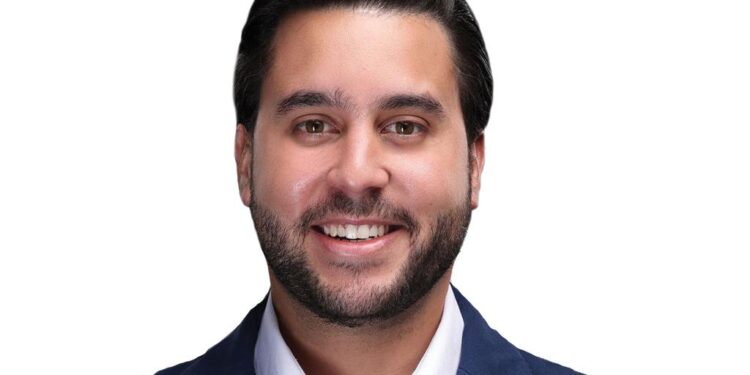 FP escoge a Rafael Gutiérrez como candidato oficial a Regidor por el Distrito Nacional