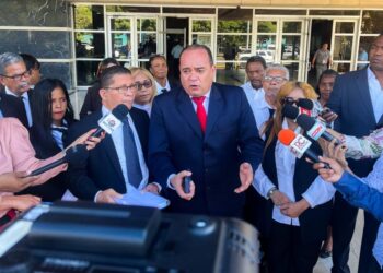 Surún Hernández garantiza manejo eficiente y transparente de los recursos del CARD