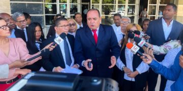 Surún Hernández garantiza manejo eficiente y transparente de los recursos del CARD