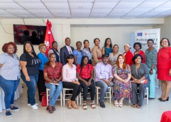 “Save the Children” realiza exitoso intercambio de experiencias con FEDOMU, el Ministerio de la Mujer y otras instituciones en San Cristóbal