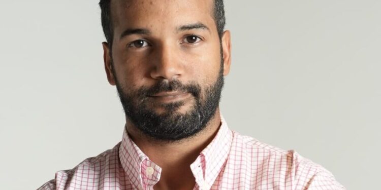 Omar Calderin se convierte en el candidato a regidor por la Fuerza del Pueblo