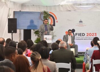 CEPAL y ONE exponen sobre innovación en la generación de estimaciones para toma de decisiones en FIED 2023