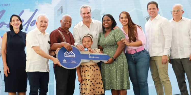 Presidente Abinader entrega 264 apartamentos en Ciudad Juan Bosh