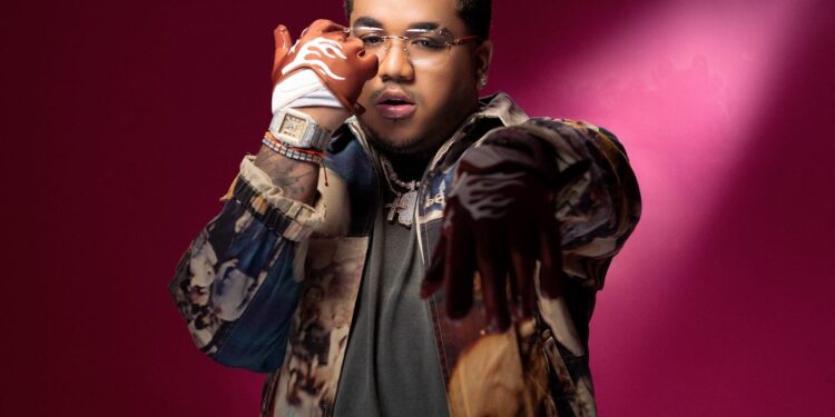 Tivi Gunz gana su primer galardón en Glamour  Music Awards 2023