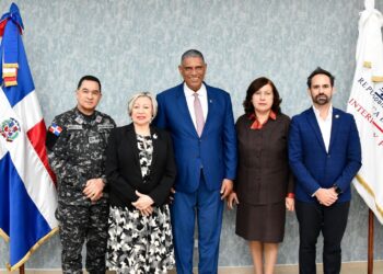 La organización internacional Crime Stoppers visitó la RD para iniciar su programa de denuncias anónimas ciudadanas