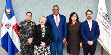 La organización internacional Crime Stoppers visitó la RD para iniciar su programa de denuncias anónimas ciudadanas