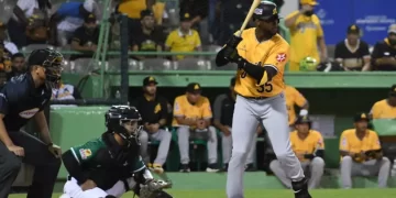 Miranda amarra a las Estrellas para un triunfo 8-4 de las Águilas
