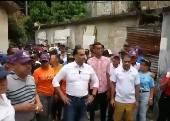 Luis Alberto incrementa operativos de fumigación ante descontrolado brote del Dengue