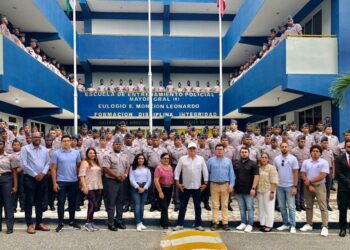 Funcionarios policiales reciben taller de Derechos Humanos