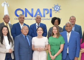 ONAPI entrega premios en el concurso de Diseño Industrial a artesanos