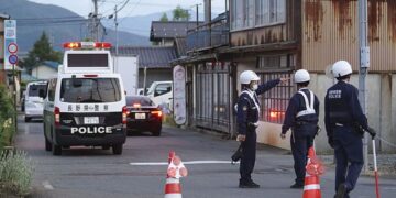 La policía busca al autor de un tiroteo en hospital en Japón que dejó al menos 2 heridos