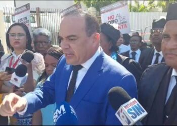 Abogados protestan frente al Congreso por reducción de recursos de Justicia en Presupuesto 2024