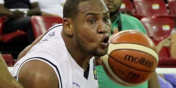 El basquetbolista Branden Dawson agredió al dominicano Leandro Cabrera durante Torneo Superior