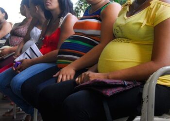 Preocupa alto porcentaje de adolescentes embarazadas en Pedro Brand