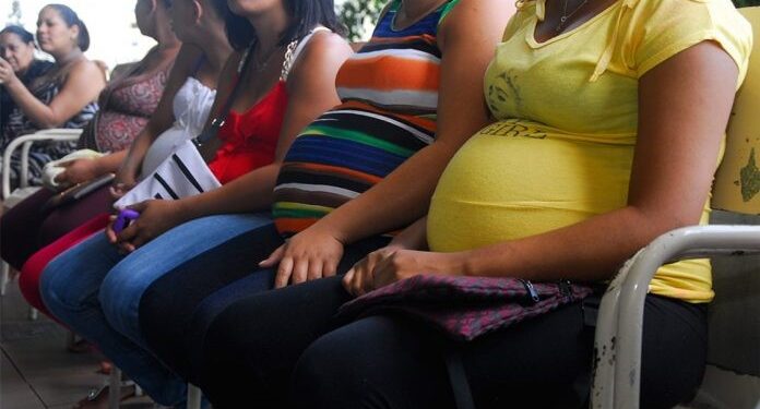 Preocupa alto porcentaje de adolescentes embarazadas en Pedro Brand