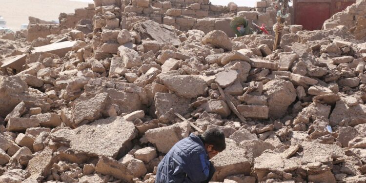 Nuevo terremoto sacude el oeste de Afganistán tras las operaciones de rescate